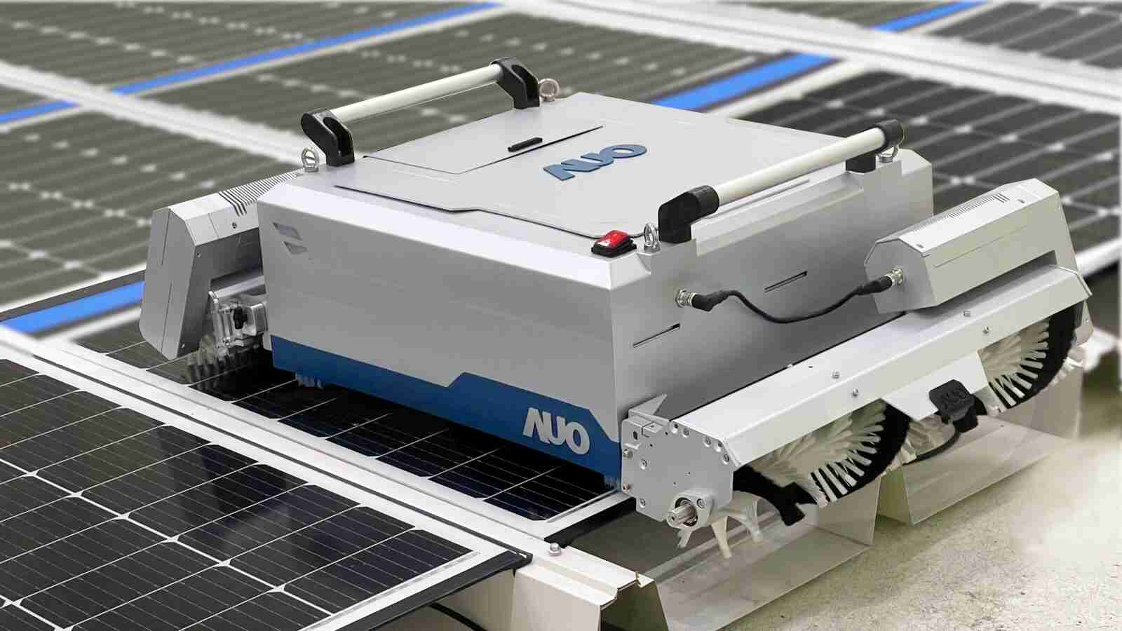 菠菜论坛致力EPC场域技术升级，，，，导入清洁机器人搭配传感器与AI数据分析，，，大幅减少维运成本